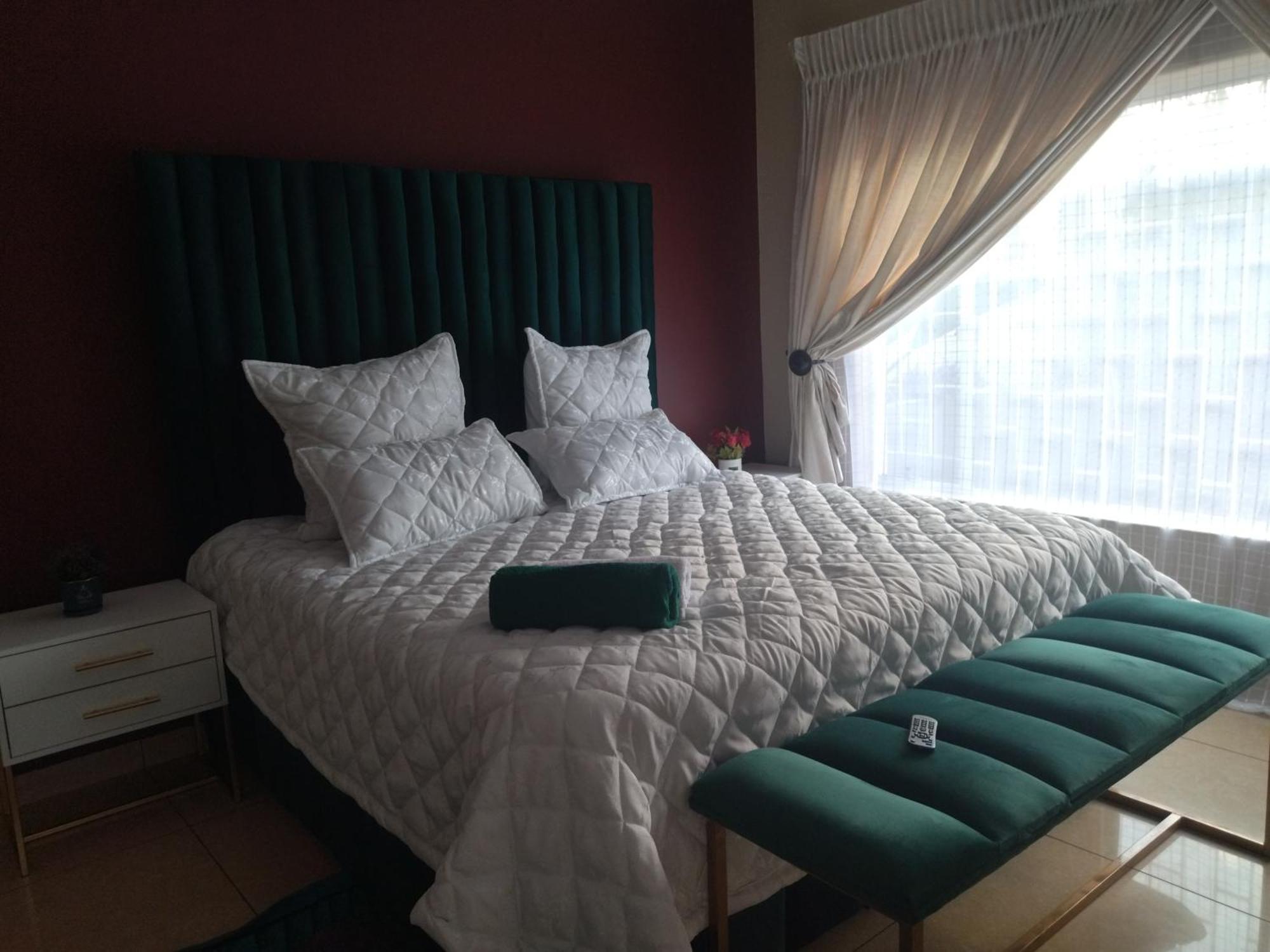 The Global Link Hub Hotel Претория Екстериор снимка